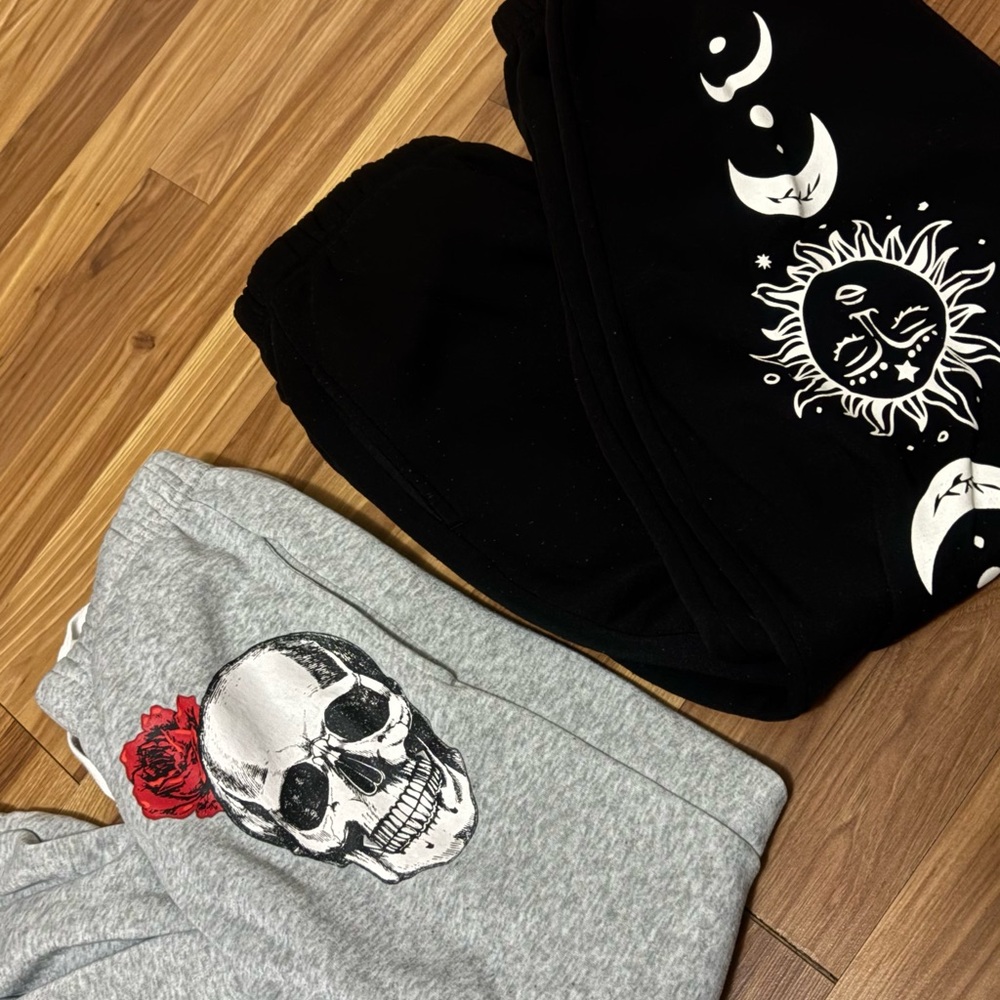 No Boundaries Gray & Black Sweatpants